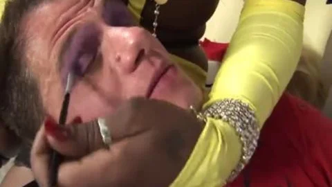 Flavia Lins hammers Sissy