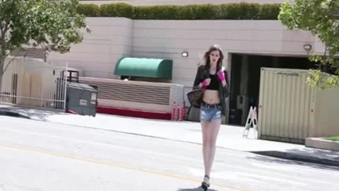 that babe Uses A vibrator To poke Herself In The arse