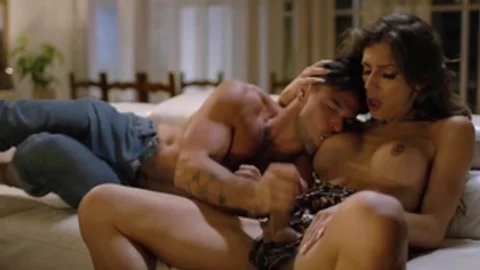 Trans Sensual: American Jade Venus ass fucked