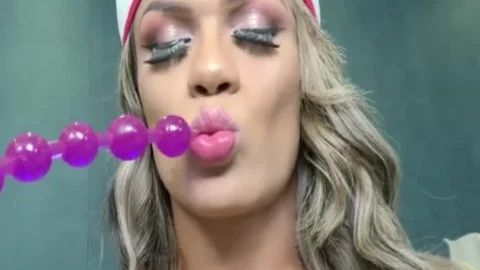 delicious TS Nurse Juliana Leal Has Some wicked pleasure With anal Beads