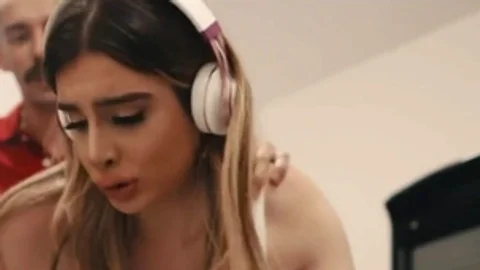 Pervert Stepdad Licks And unprotected plows His TS Stepdaughter