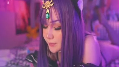 ideal Blondelashe's nineteen Breaking Her butthole