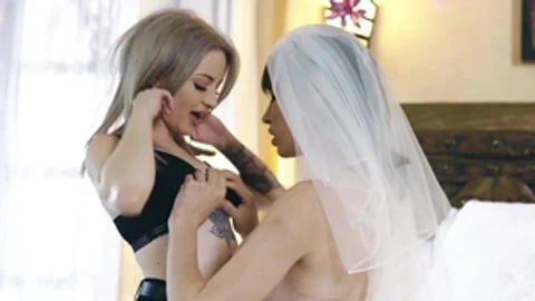 TransFixed.com: Korra Del Rio in lingerie pussy licking