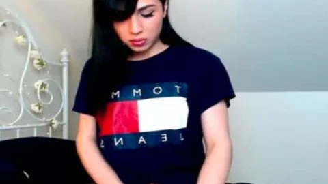beauty ladyboy Plays hairy 10-Pounder