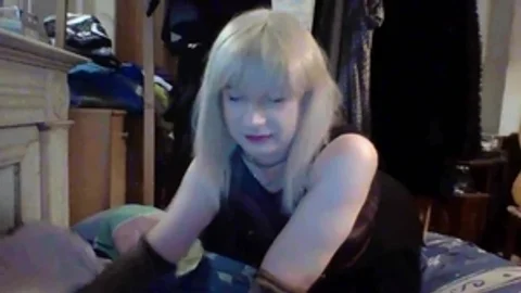 naughty Transvestite On Pause